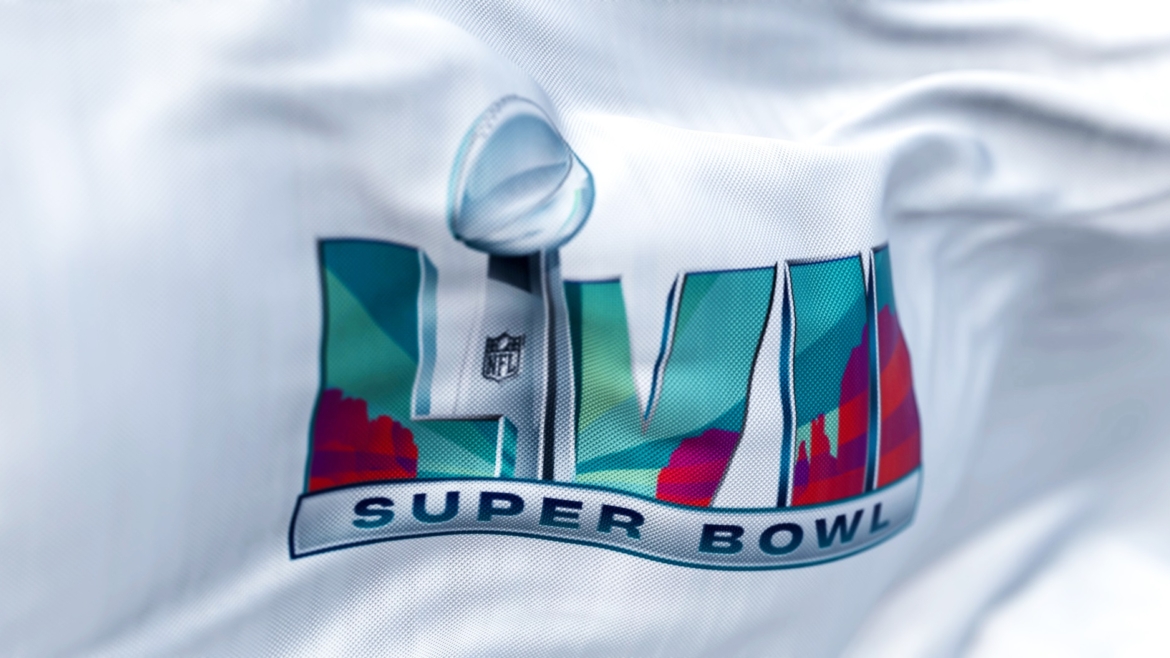 Las Vegas man surprised with Super Bowl LVIII tickets by David Blaine, Steven Jackson