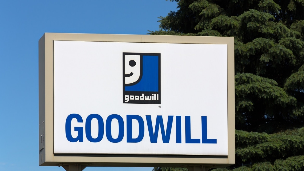 Goodwill’s Holiday Shopping Spree Serves 100 Children
